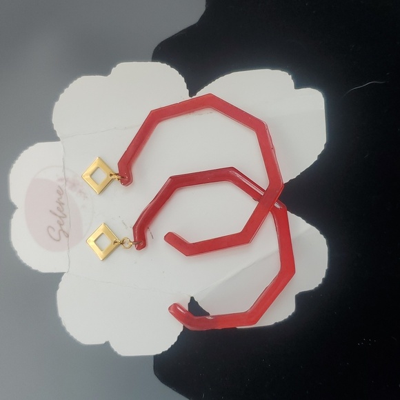 Selene Red Resin and Gold Loop Earrings - Picture 3 of 3